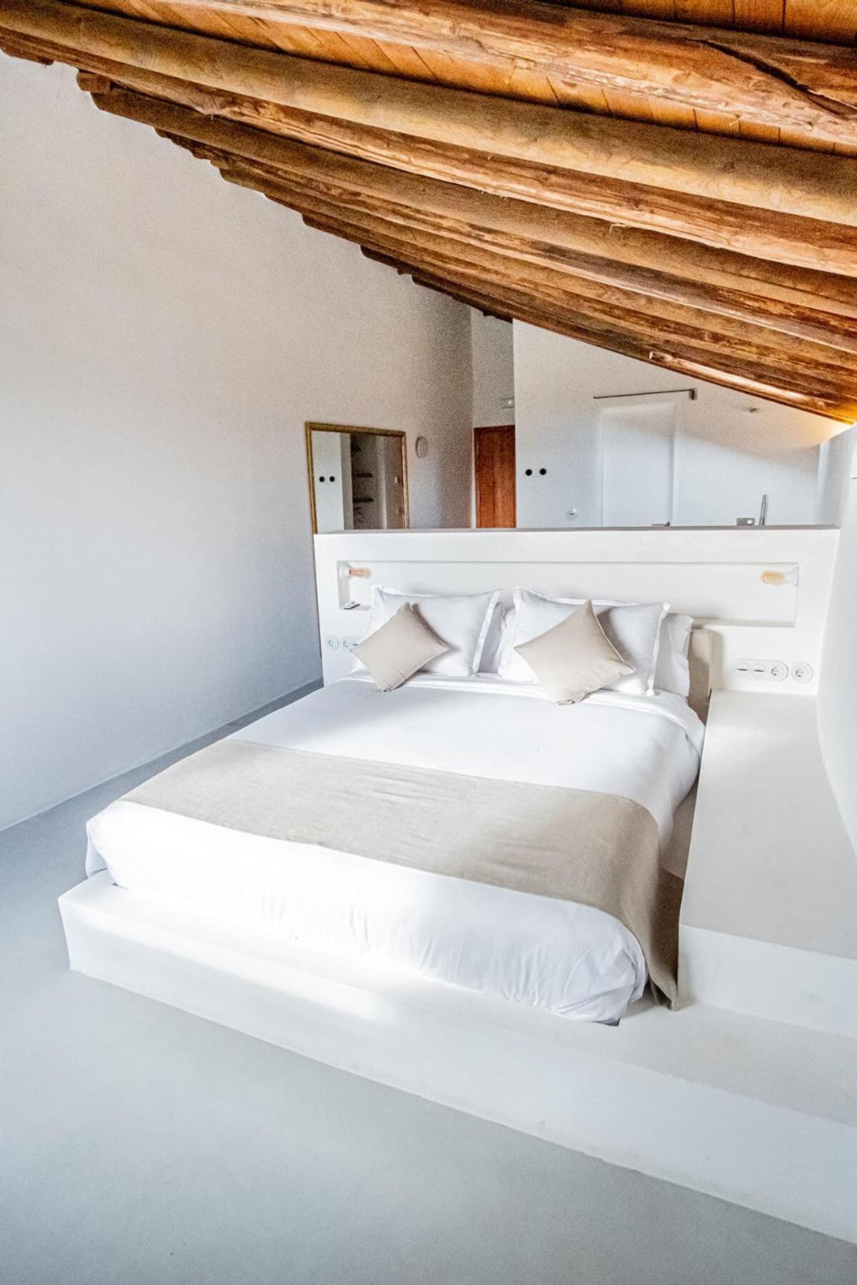 Superior Double Room,1696221087:JPEG