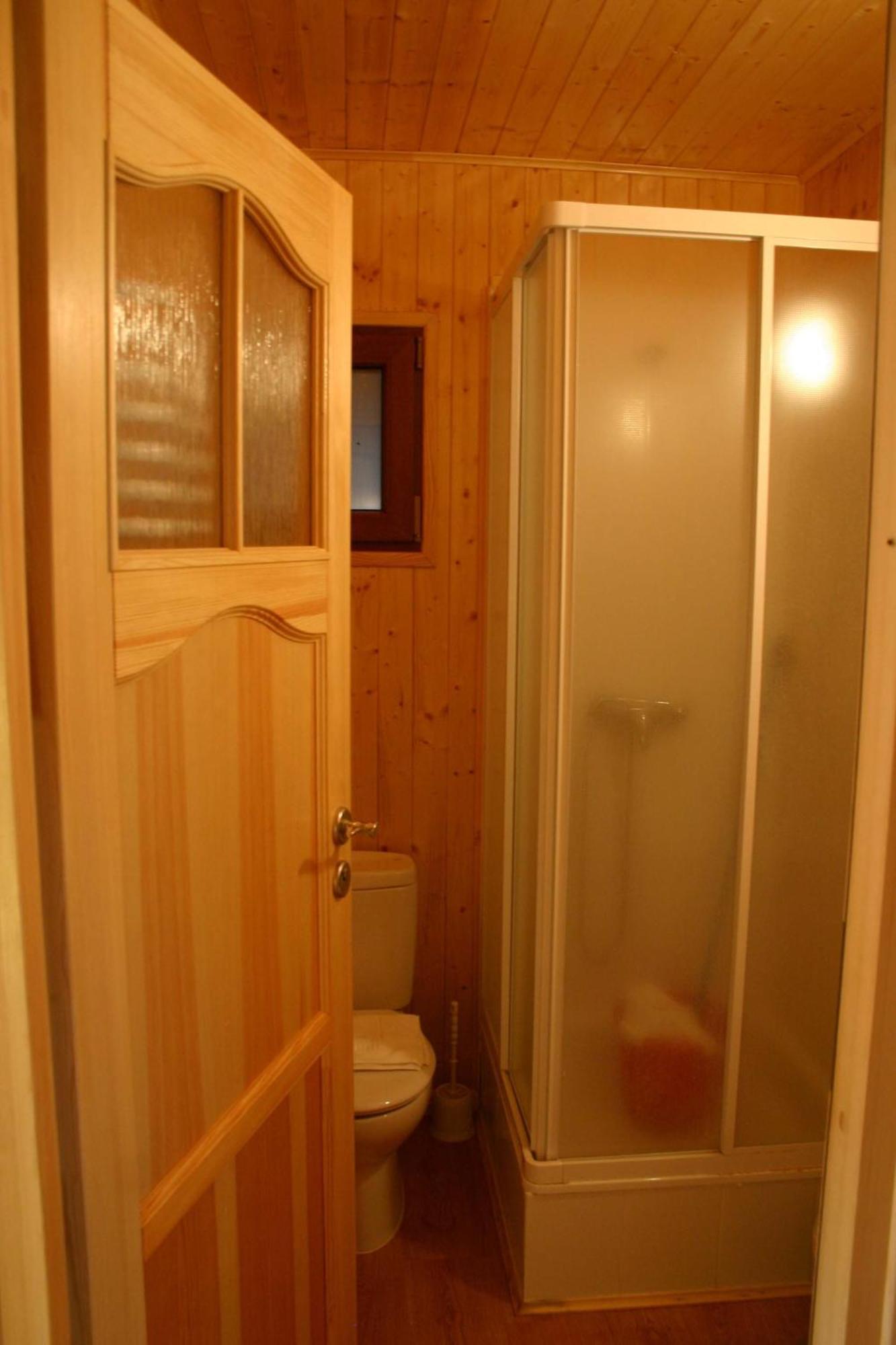 Bungalow (4 Adults),762311671:JPEG